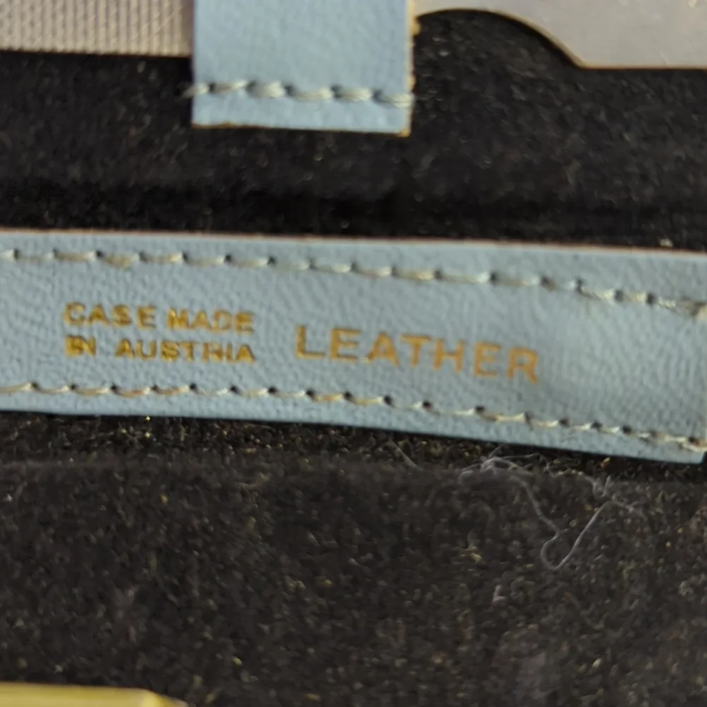 Vintage Gillette Travel Razor Toiletrie Kit‎ 1960s In Light Blue Leather Case